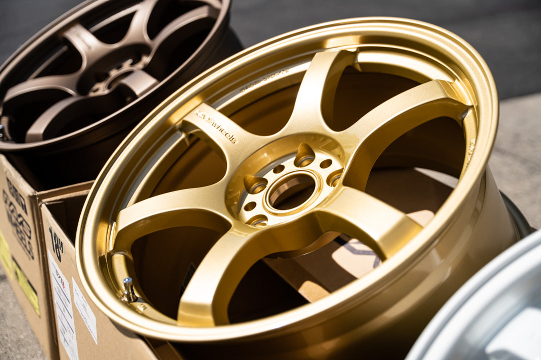 グラムライト 57DR / 18x9.5 +38 / 5x114.3 / E8 ゴールド (EGP)