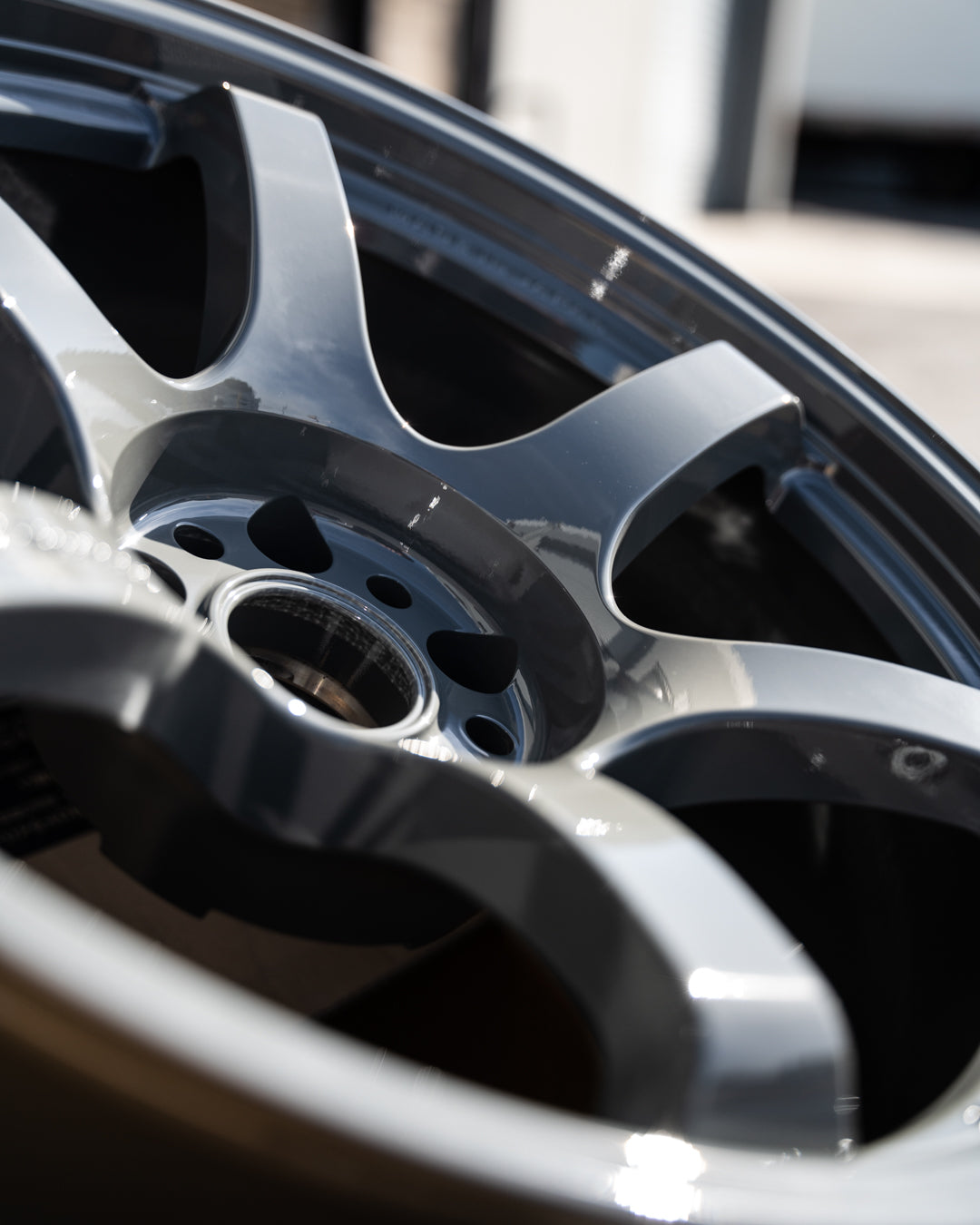 グラムライト 57DR / 18x9.5 +22 / 5x114.3 / アームズグレー