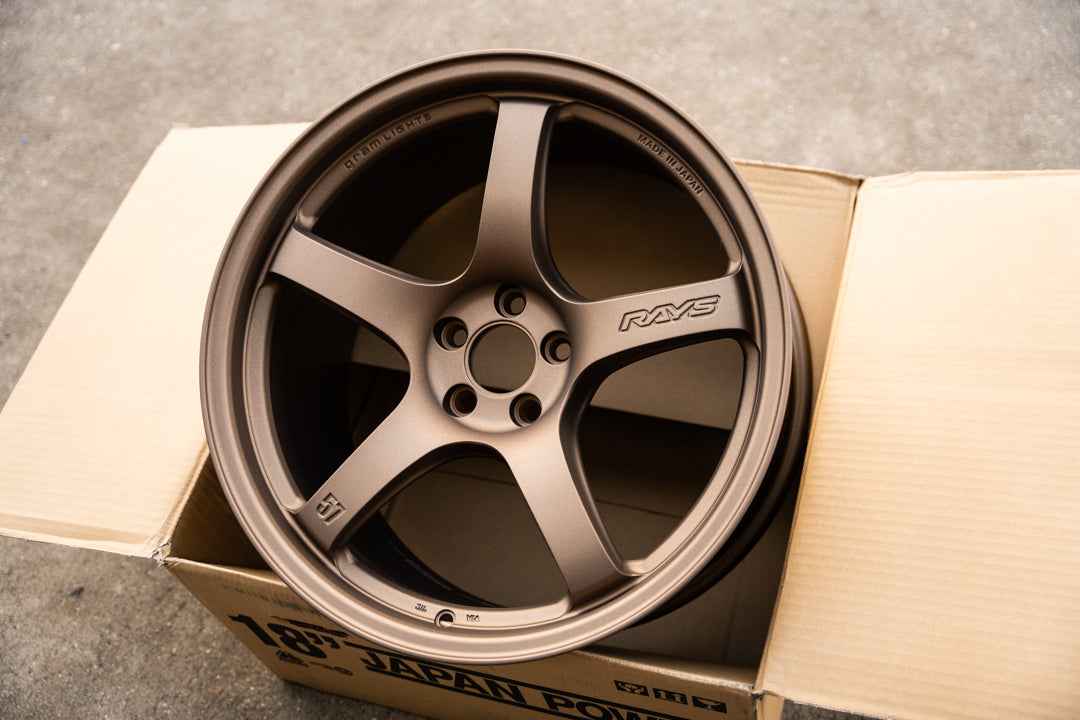 Luces Gram 57CR / 18x9.5 +38 / 5x114.3 / Bronce II