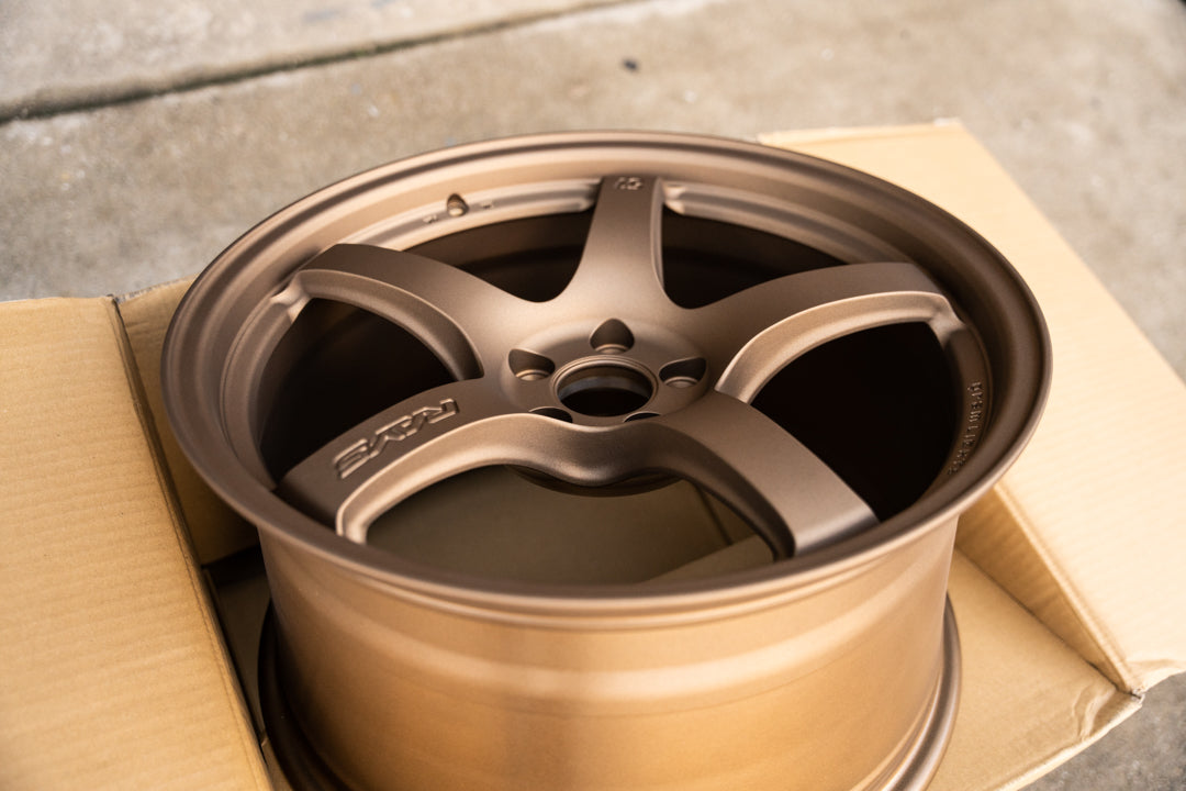 Luces Gram 57CR / 18x9.5 +38 / 5x114.3 / Bronce II