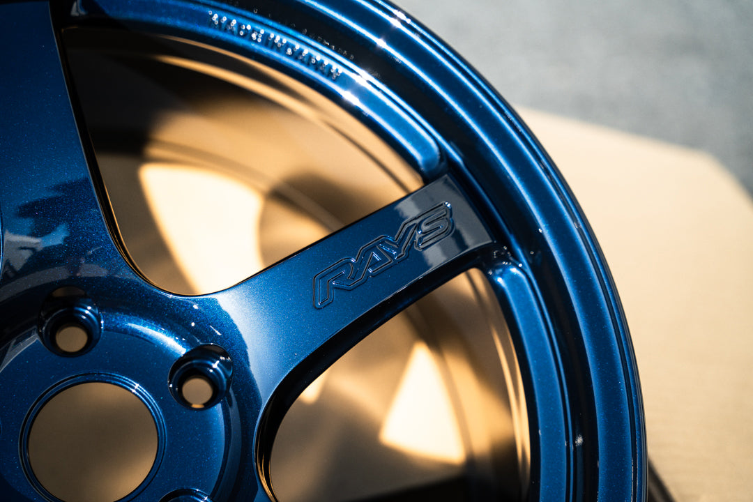 Gram Lights 57CR / 18x9.5 +38 / 5x114.3 / Eternal Blue Pearl (EBP)