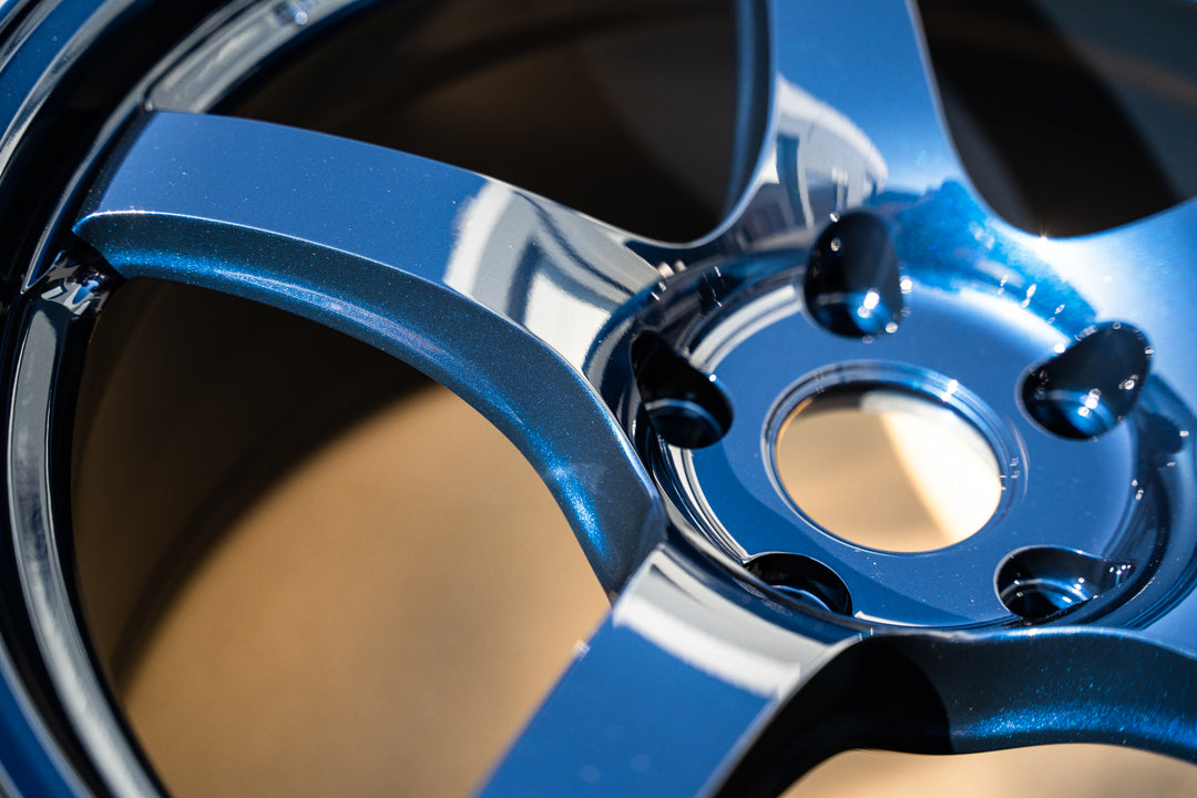 Gram Lights 57CR / 18x9.5 +38 / 5x114.3 / Eternal Blue Pearl (EBP)