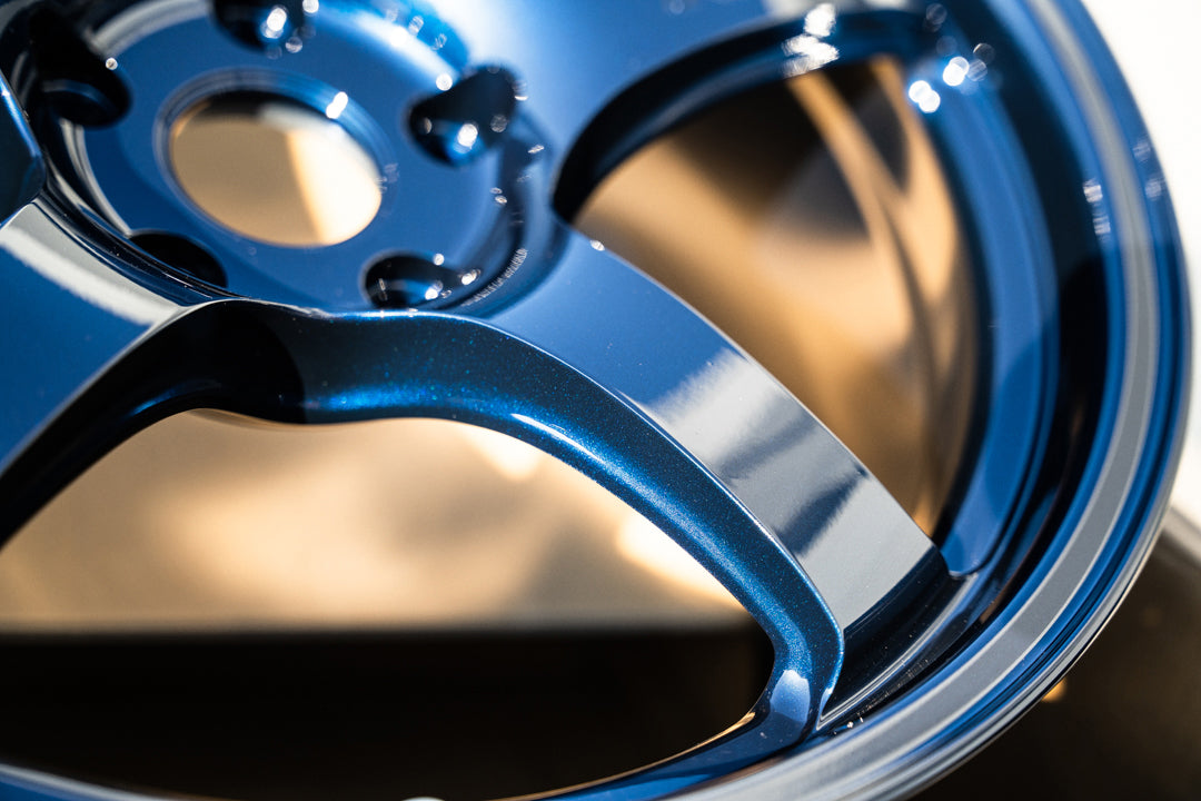 Gram Lights 57CR / 18x9.5 +38 / 5x114.3 / Eternal Blue Pearl (EBP)