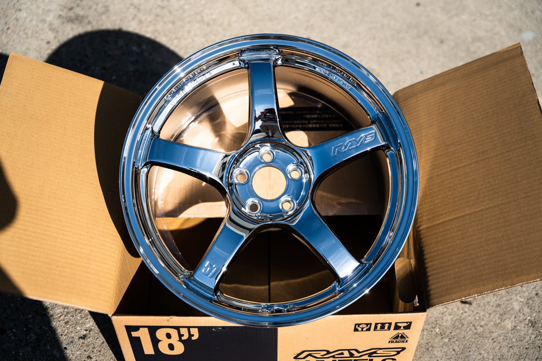 Luces Gram 57CR / 18x9.5 +38 / 5x100 / Cromadas