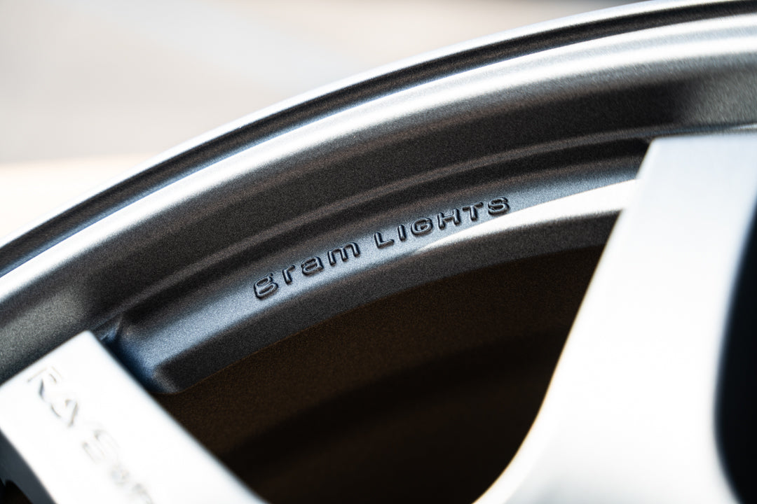 Linternas Gram 57DR / 17x9 +12 / 5x114.3 / Azul pistola II
