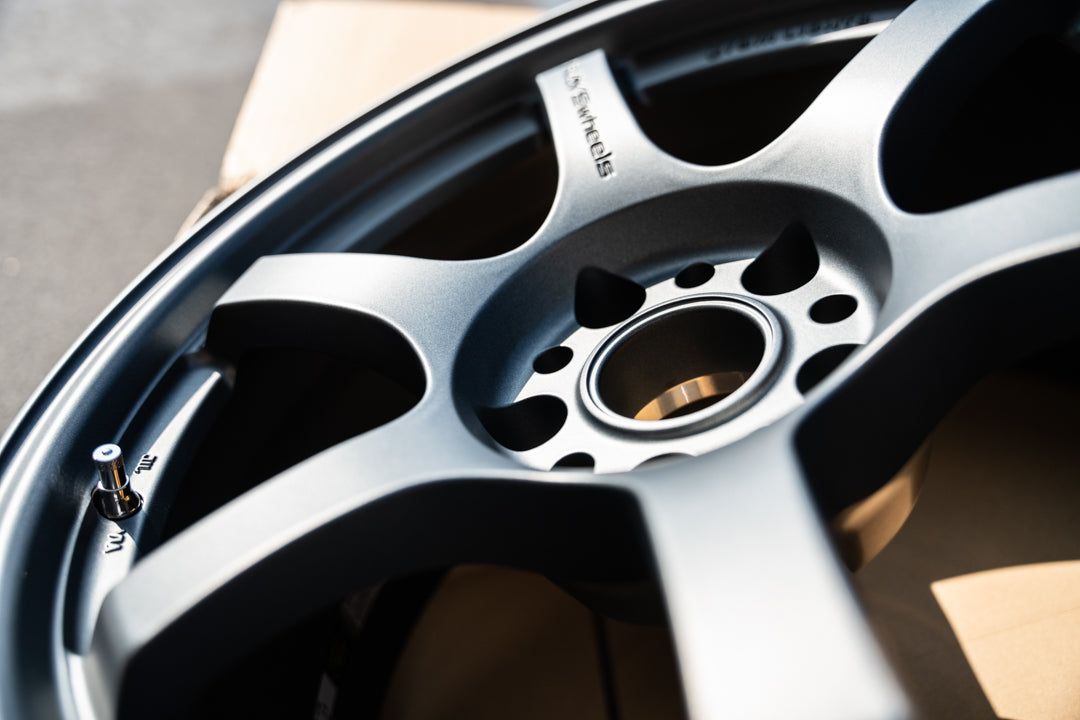 Linternas Gram 57DR / 17x9 +12 / 5x114.3 / Azul pistola II