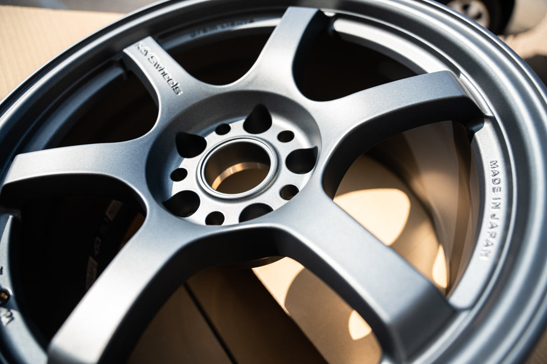Linternas Gram 57DR / 17x9 +12 / 5x114.3 / Azul pistola II