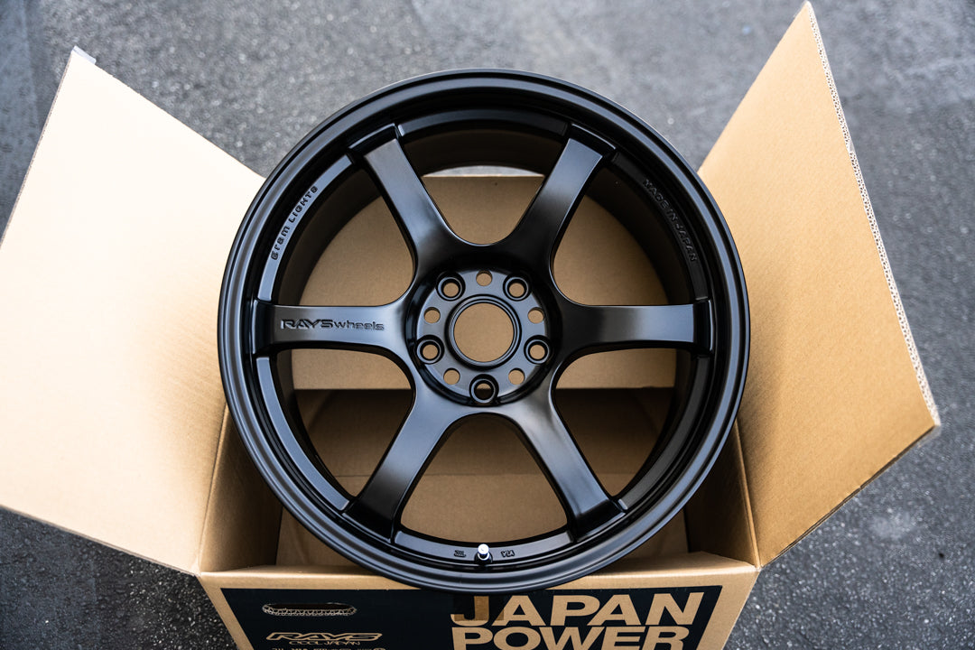 グラムライト 57DR / 18x9.5 +38 / 5x114.3 / セミグロスブラック