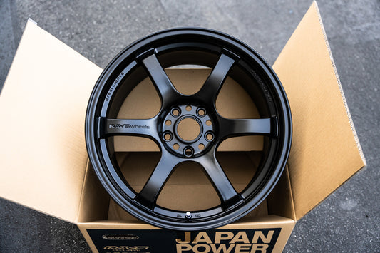 グラムライト 57DR / 18x9.5 +38 / 5x114.3 / セミグロスブラック