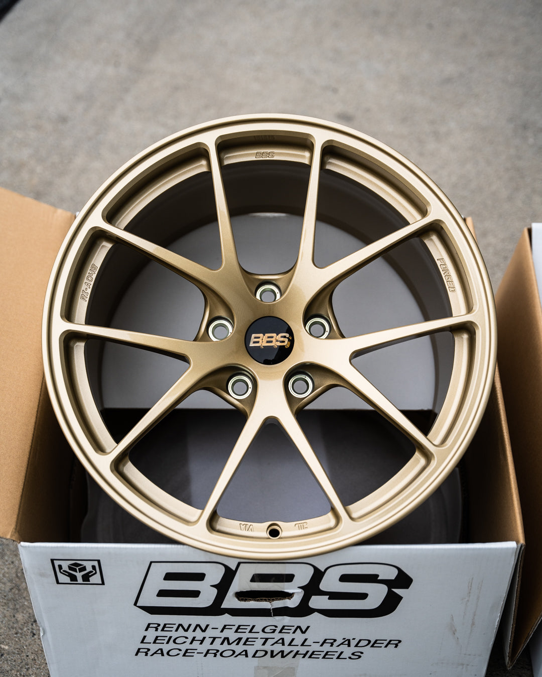 BBS RI-A / 18x10 +25 / 5x120 / Gold