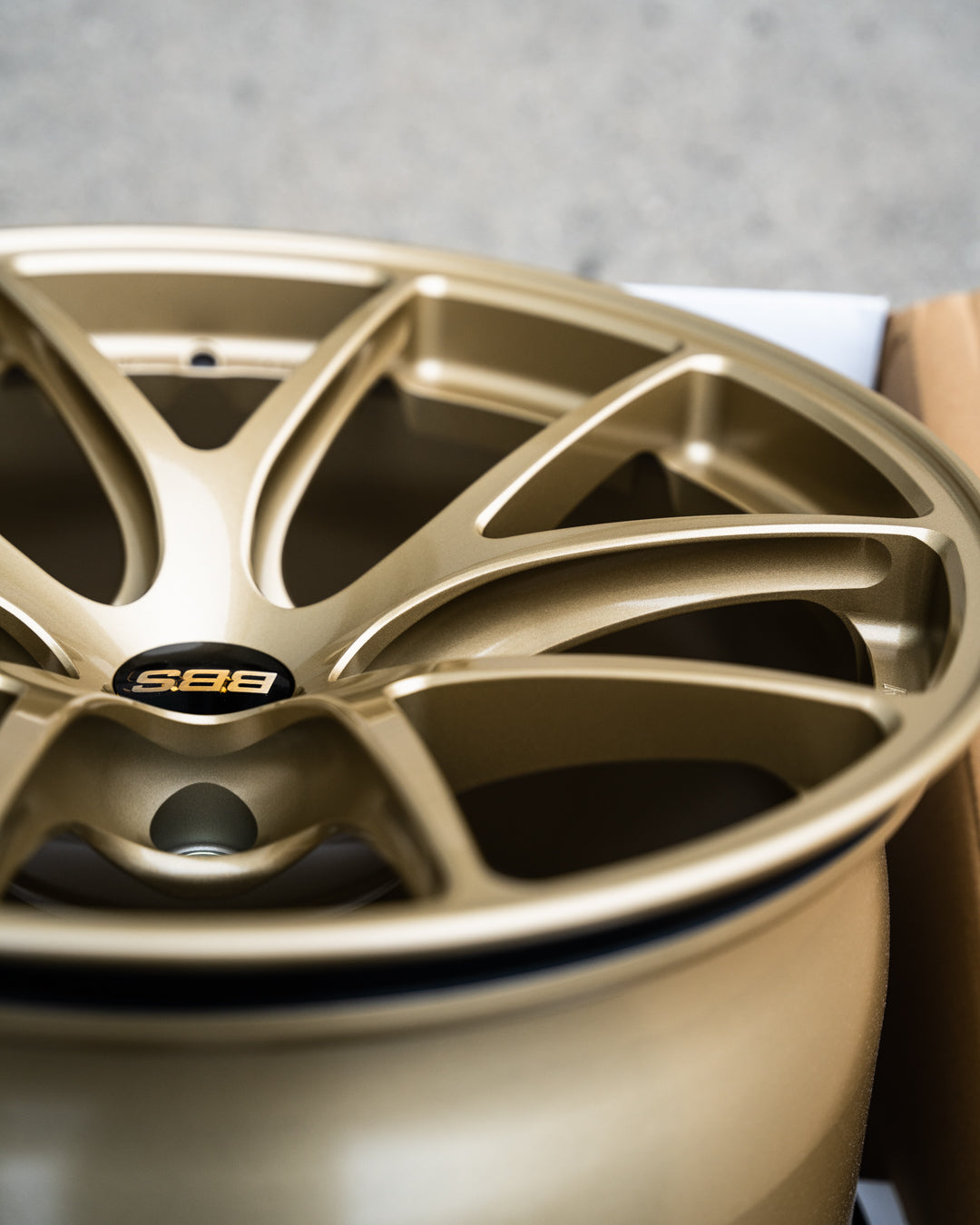 BBS RI-A / 18x10 +25 / 5x120 / Gold