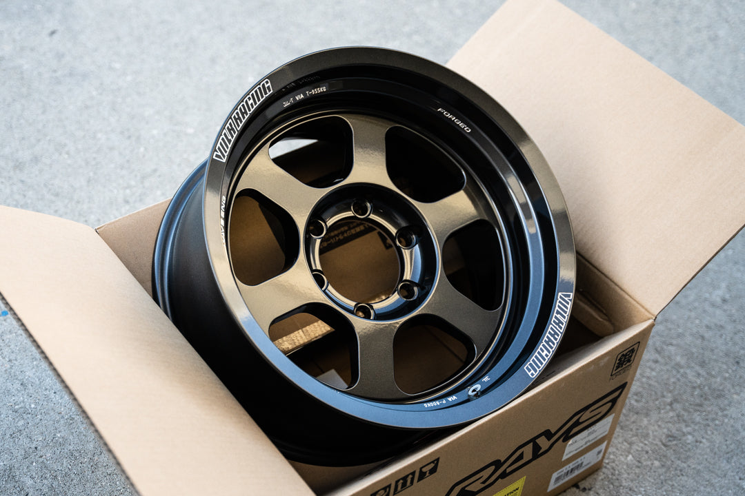 Volk TE37XT M-Spec / 17x8.5-10 / 6x139.7 / Negro diamante