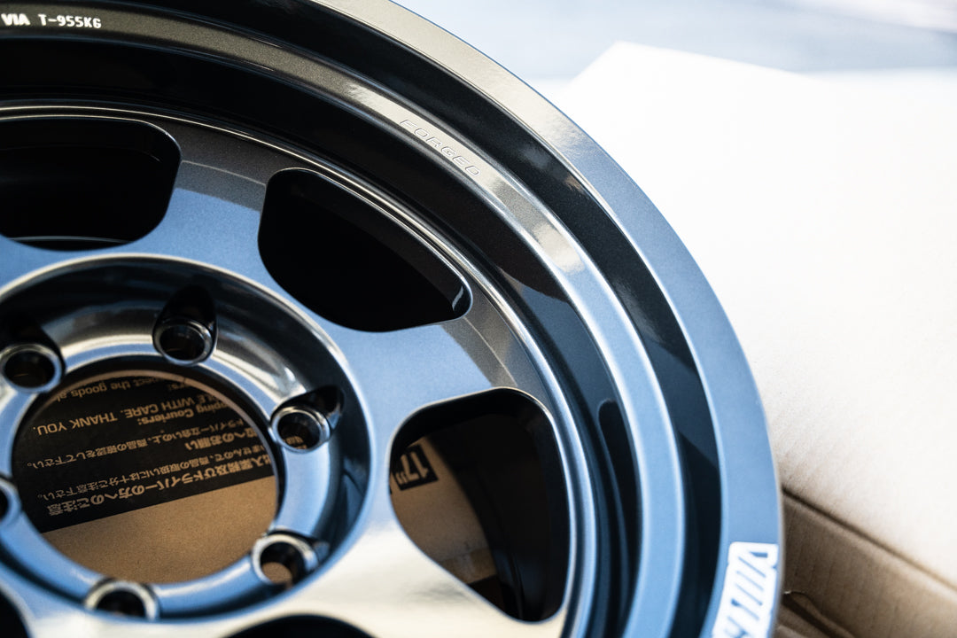 Volk TE37XT M-Spec / 17x8.5-10 / 6x139.7 / Negro diamante