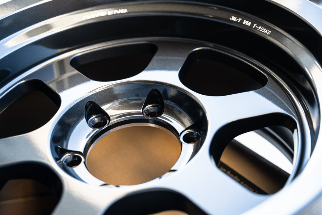 Volk TE37XT M-Spec / 17x8.5-10 / 6x139.7 / Negro diamante