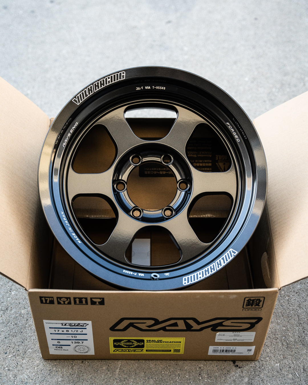 Volk TE37XT M-Spec / 17x8.5-10 / 6x139.7 / Negro diamante