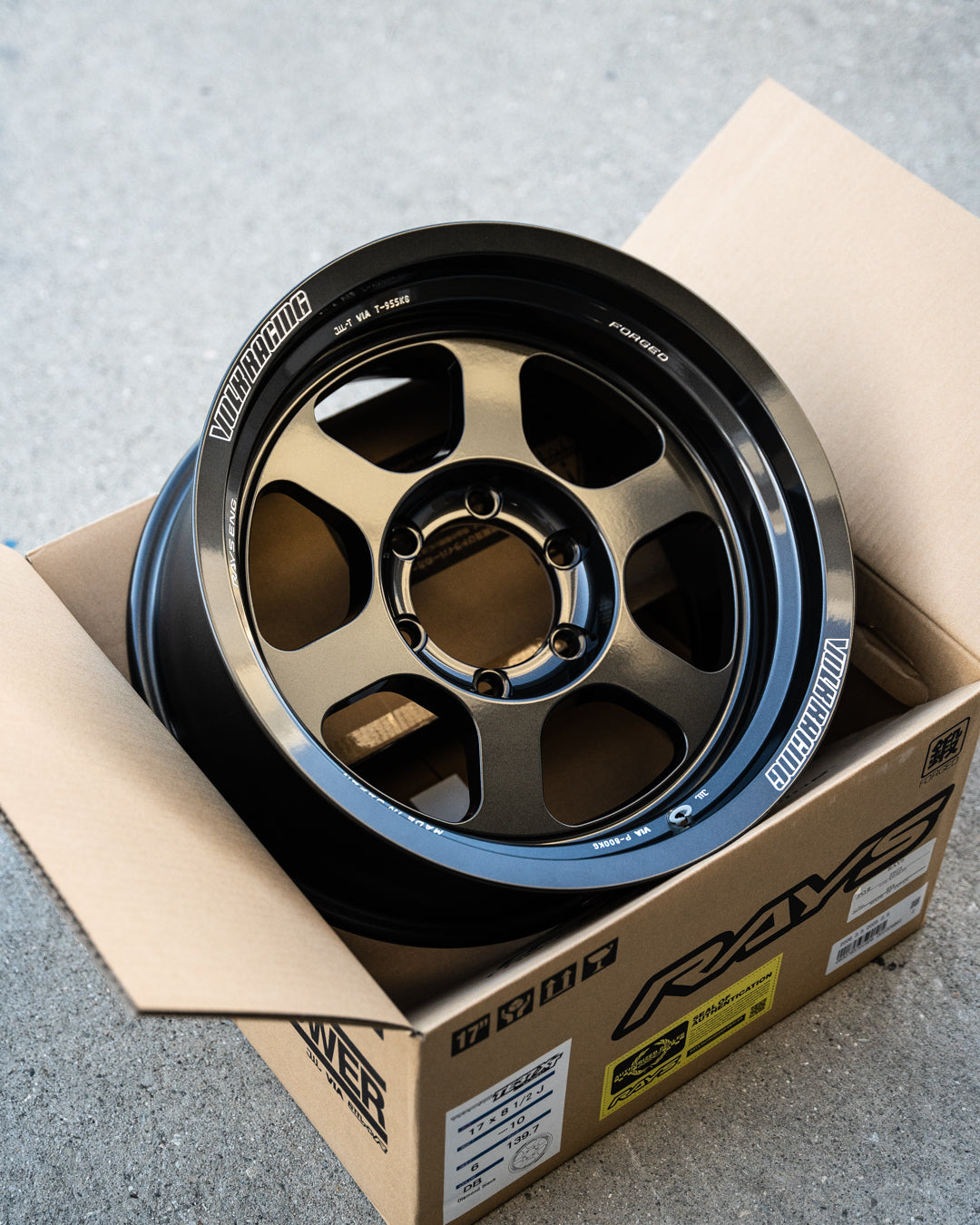 Volk TE37XT M-Spec / 17x8.5-10 / 6x139.7 / Negro diamante