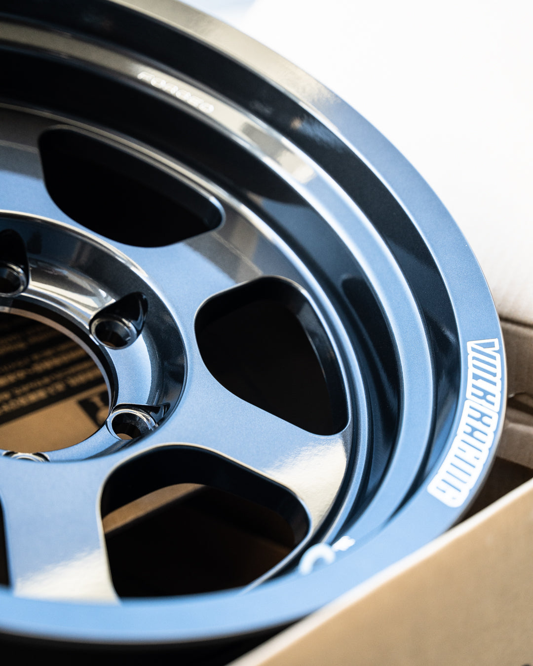 Volk TE37XT M-Spec / 17x8.5-10 / 6x139.7 / Negro diamante