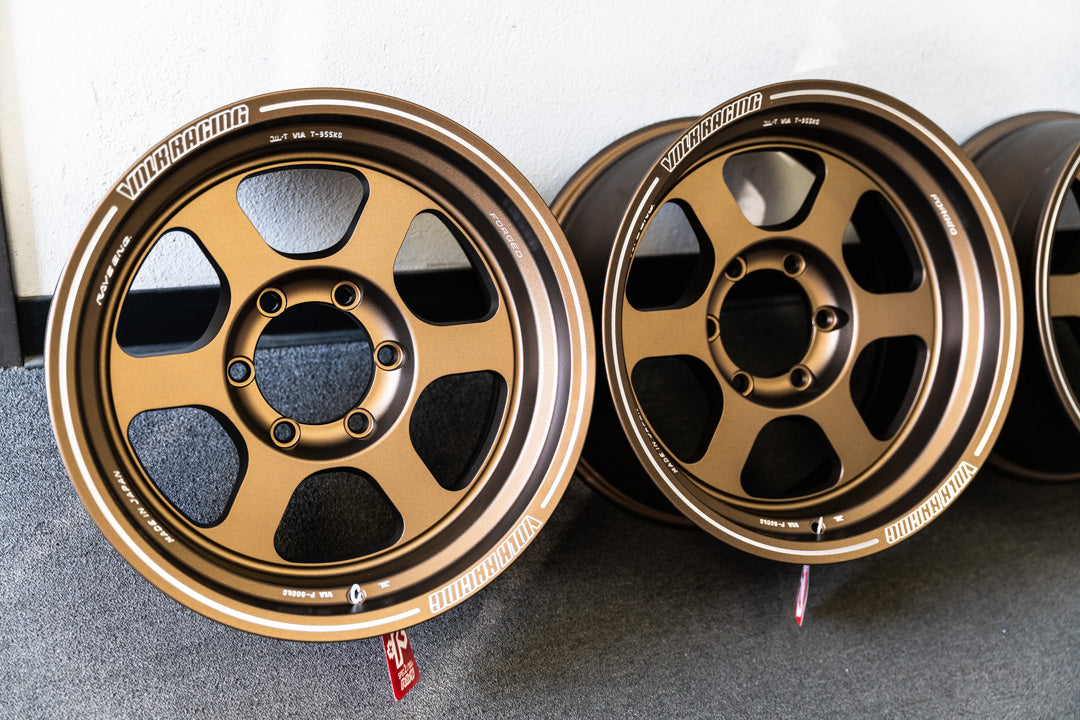 Volk TE37XT / 17x8.5 -10 / 6x139.7 / OG Bronze (BR)