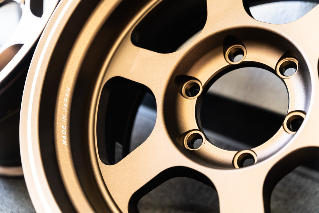 Volk TE37XT / 17x8.5 -10 / 6x139.7 / OG Bronze (BR)