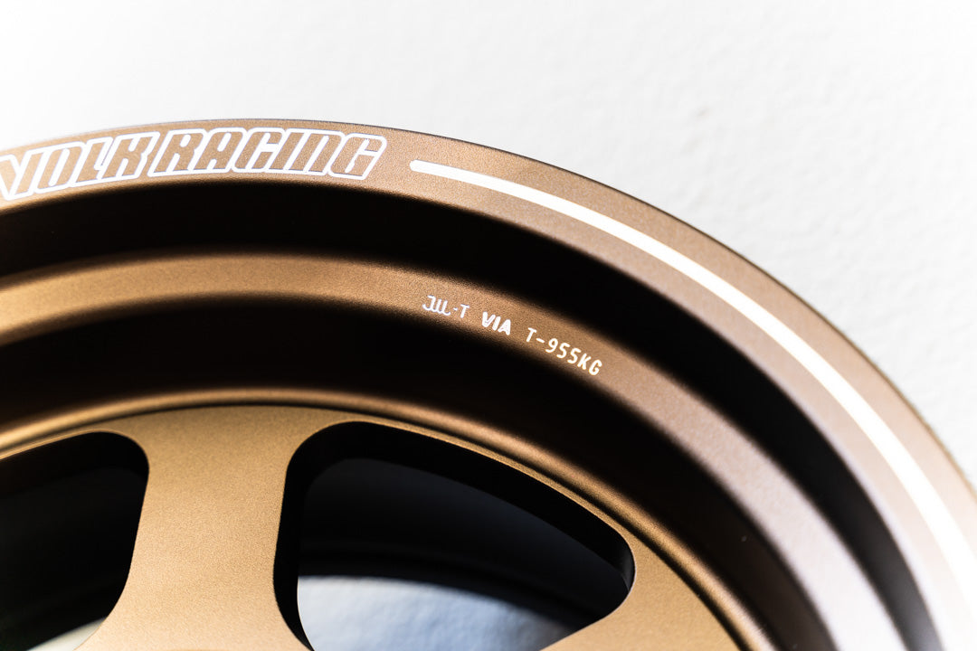 Volk TE37XT / 17x8.5 -10 / 6x139.7 / OG Bronze (BR)