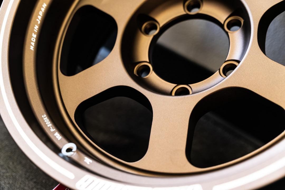 Volk TE37XT / 17x8.5 -10 / 6x139.7 / OG Bronze (BR)
