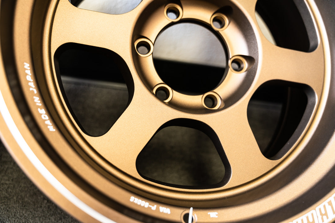 Volk TE37XT / 17x8.5 -10 / 6x139.7 / OG Bronze (BR)