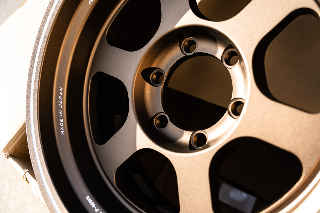 Volk TE37XT / 17x8.5 -10 / 6x139.7 / OG Bronze (BR)
