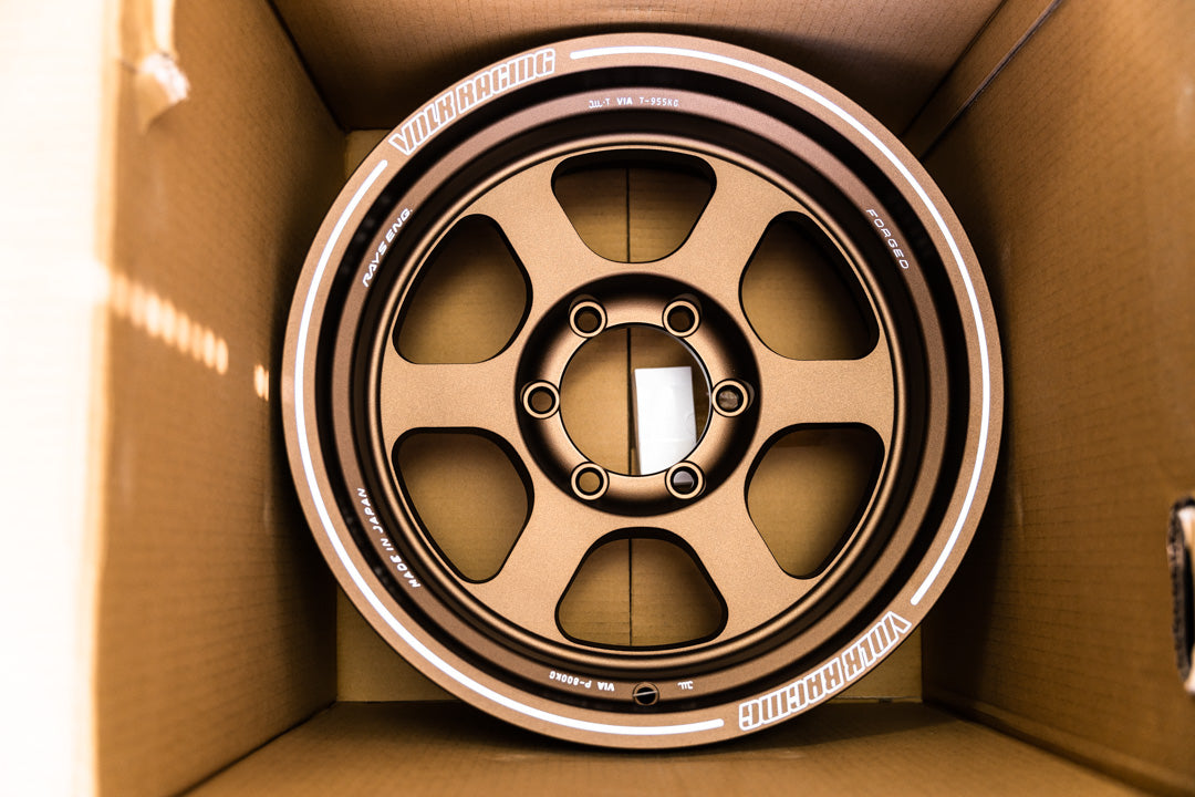 Volk TE37XT / 17x8.5 -10 / 6x139.7 / OG Bronze (BR)