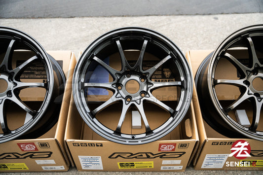 Volk CE28N-Plus / 18x9.5 +22 / 5x114.3 / Diamond Dark Gunmetal (MM)