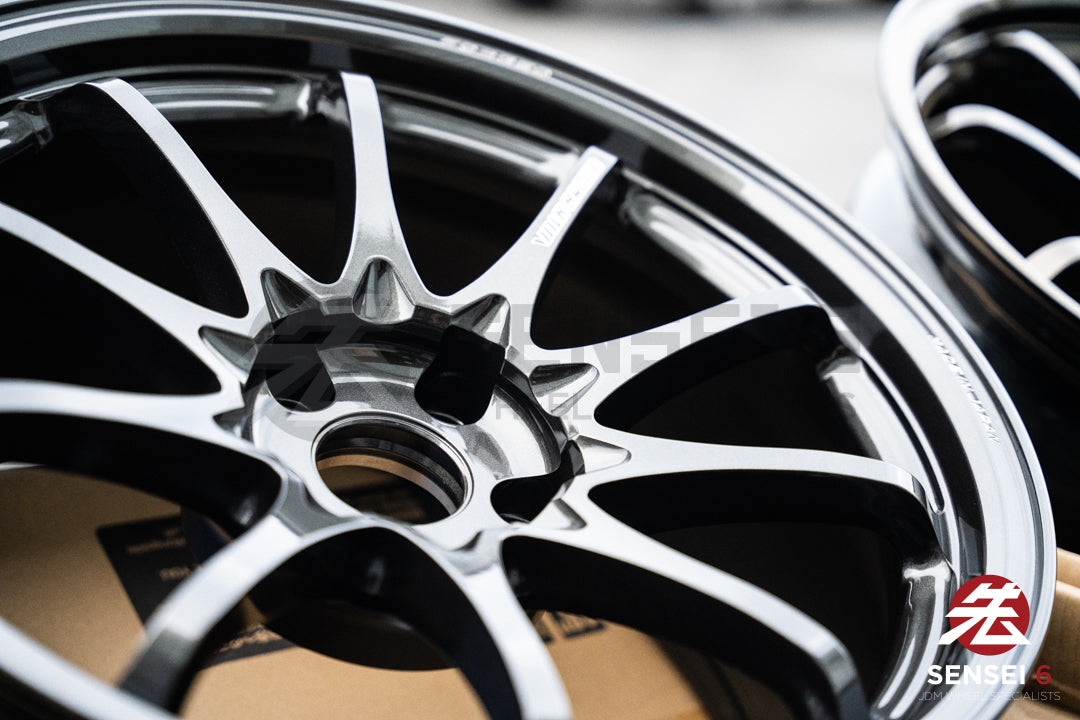 Volk CE28N-Plus / 18x9.5 +22 / 5x114.3 / ダイヤモンドダークガンメタル
