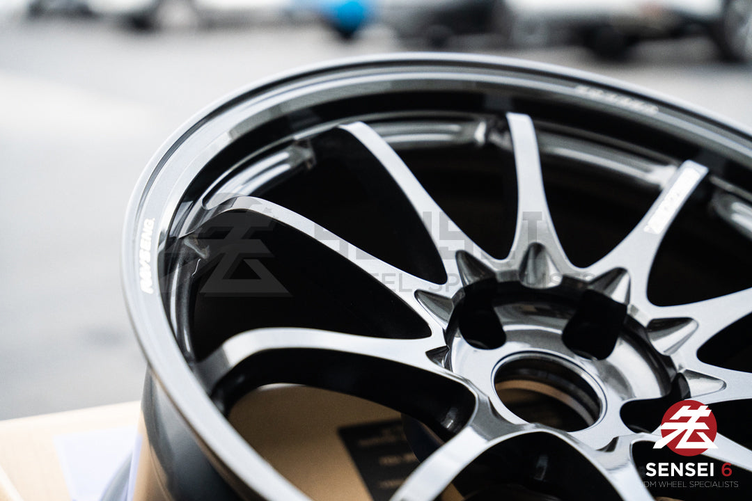 Volk CE28N-Plus / 18x9.5 +22 / 5x114.3 / ダイヤモンドダークガンメタル