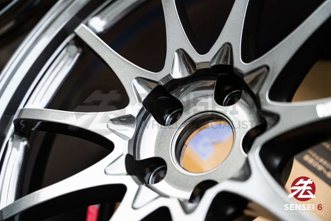 Volk CE28N-Plus / 18x9.5 +22 / 5x114.3 / ダイヤモンドダークガンメタル