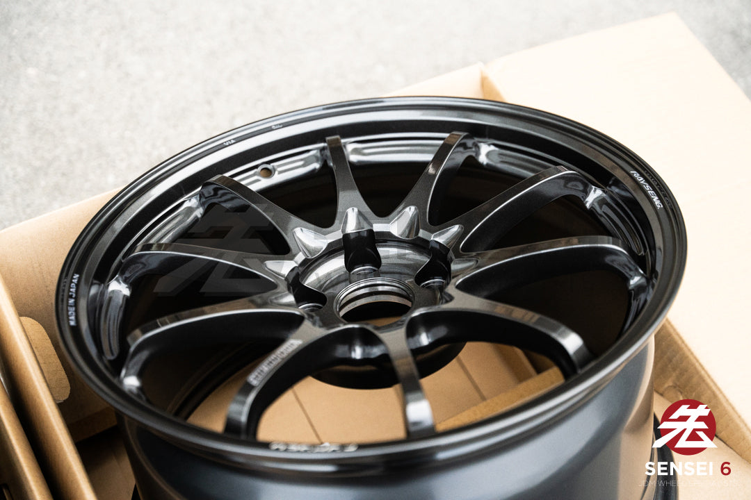 Volk CE28N-Plus / 18x9.5 +38 / 5x114.3 / ダイヤモンドダークガンメタル