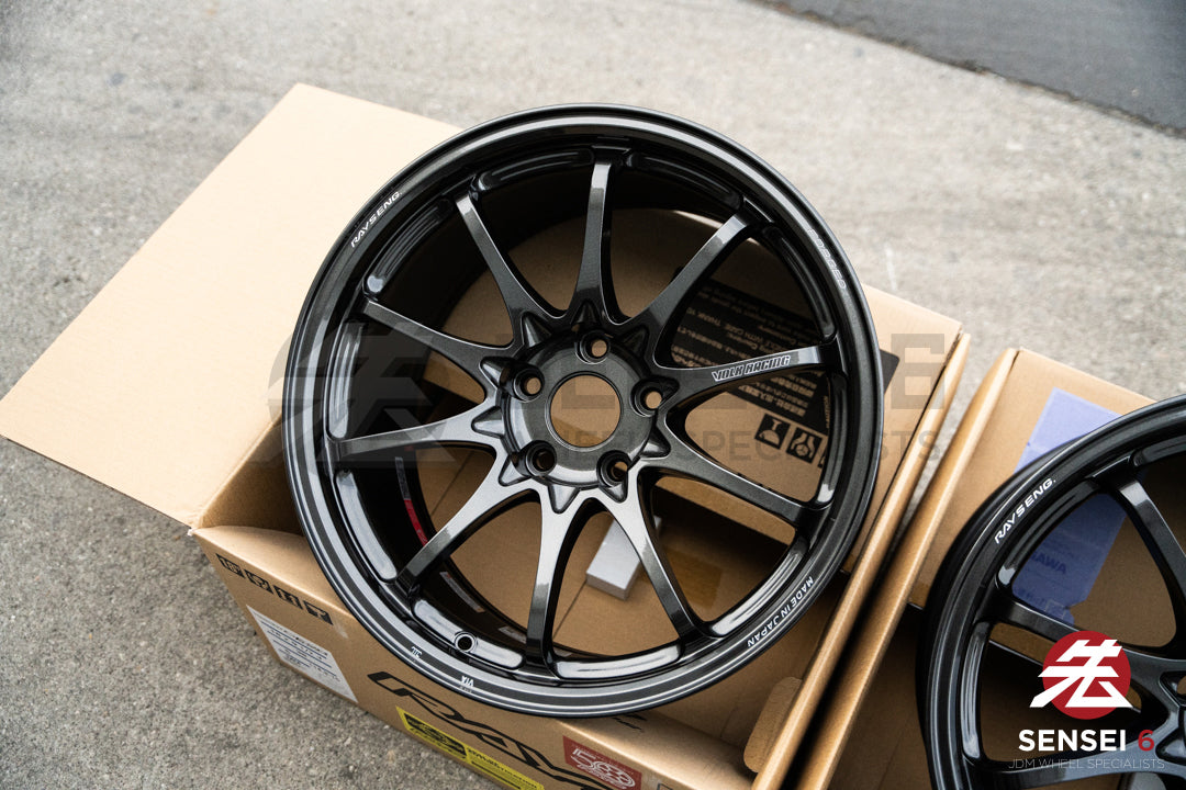 Volk CE28N-Plus / 18x9.5 +38 / 5x114.3 / ダイヤモンドダークガンメタル