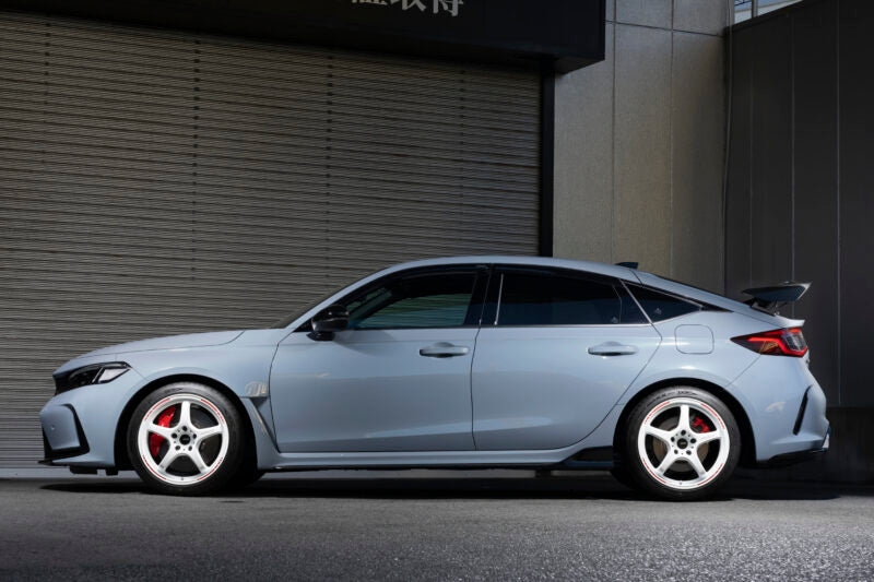 18" 5Zigen FN01R-C GT25 / 5x100 (Special Order)
