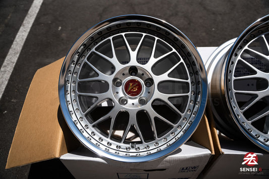 ワーク VSKF# / 18x9.5 +14、18x10.5 +15 / 5x114.3 / ライトグレーシルバー