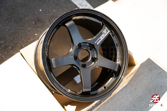 アドバン GT ビヨンド / 18x9.5 +38 / 5x114.3 / レーシングカッパーブロンズ
