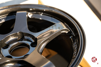 Advan GT Beyond / 18x9.5 +38 / 5x114.3 / Bronce cobre de competición