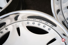 Load image into Gallery viewer, 18&quot; AME Gestalt Virouge (Used Wheels) / 5x114.3 / 18x9.5 -3, 18x9.5 -4 / White
