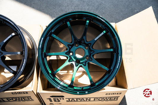 Volk CE28N-Plus / 18x9.5 +22 / 5x114.3 / Racing Green (IG)