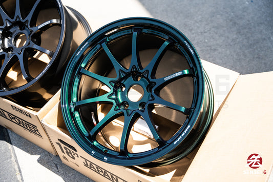 Volk CE28N-Plus / 18x9.5 +22 / 5x114.3 / Racing Green (IG)