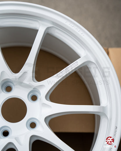 Volk CE28N-Plus / 18x9.5 +38 / 5x114.3 / Dash White (DW)