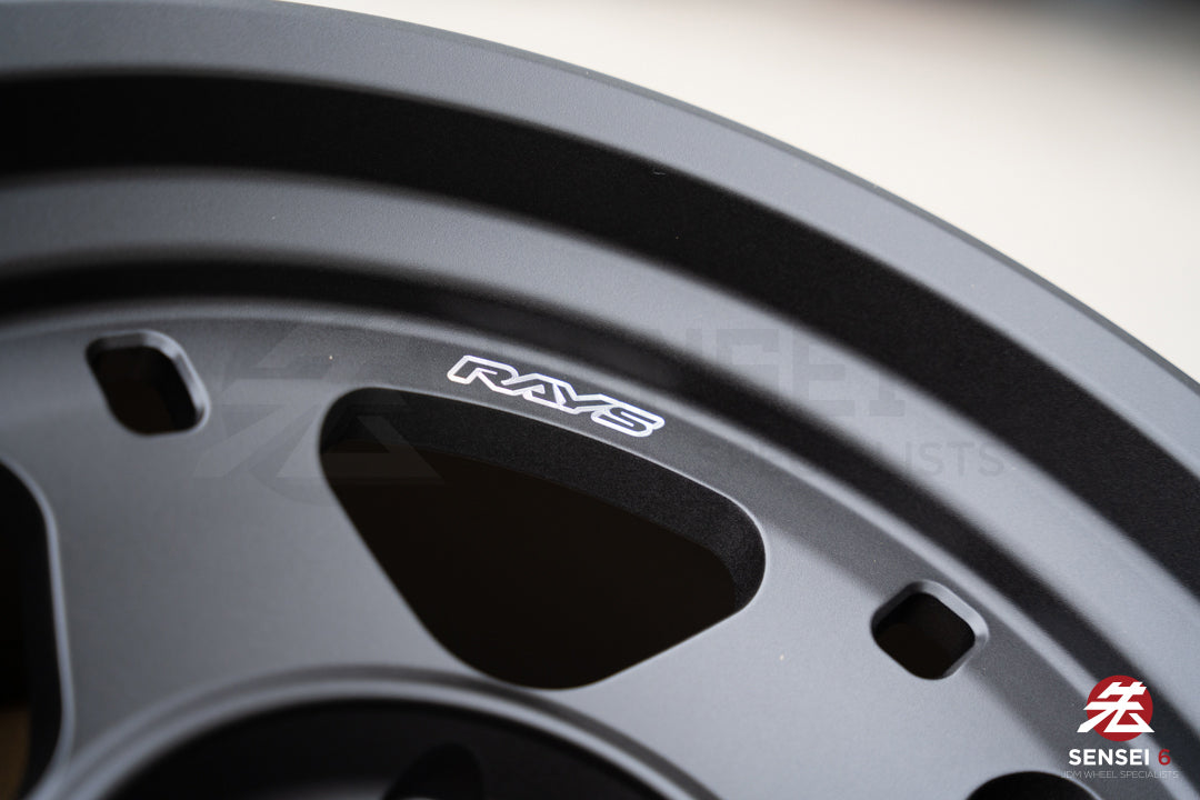 Rays 05X / 17x8.5-10 / 6x139.7 / Negro Explosión 2 (BT)