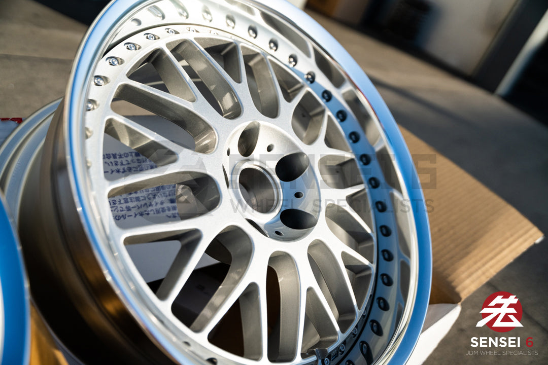 Work VS-XX / 18x9.5 +23, 18x10.5 +23 / 5x114.3 / Light Gray