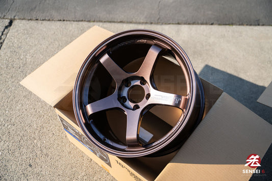 Advan GT Beyond / 18x9.5 +38 / 5x114.3 / Bronce cobre de competición