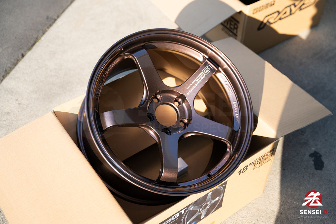 Advan GT Beyond / 18x9.5 +38 / 5x114.3 / Bronce cobre de competición