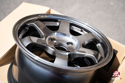 Enkei RPF1 / 15x8 +28 / 4x100 / F1 Plata 