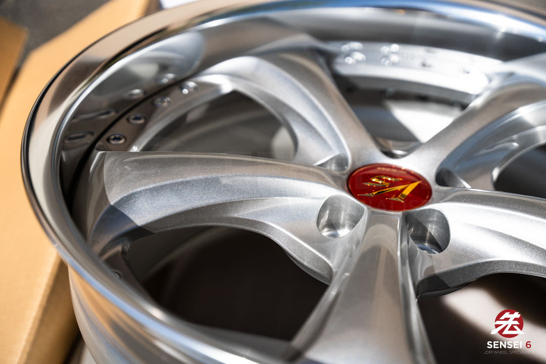 Work VSKF# / 18x9.5 +34 / 5x114.3 / Light Gray Silver (LGS)