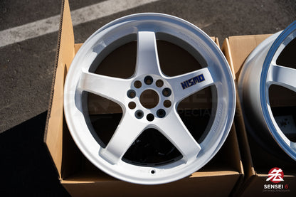 Nismo LMGT4 40th Anniversary / 18x9.5 +12 / 5x114.3 / White