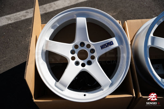 Nismo LMGT4 40th Anniversary / 18x9.5 +12 / 5x114.3 / White